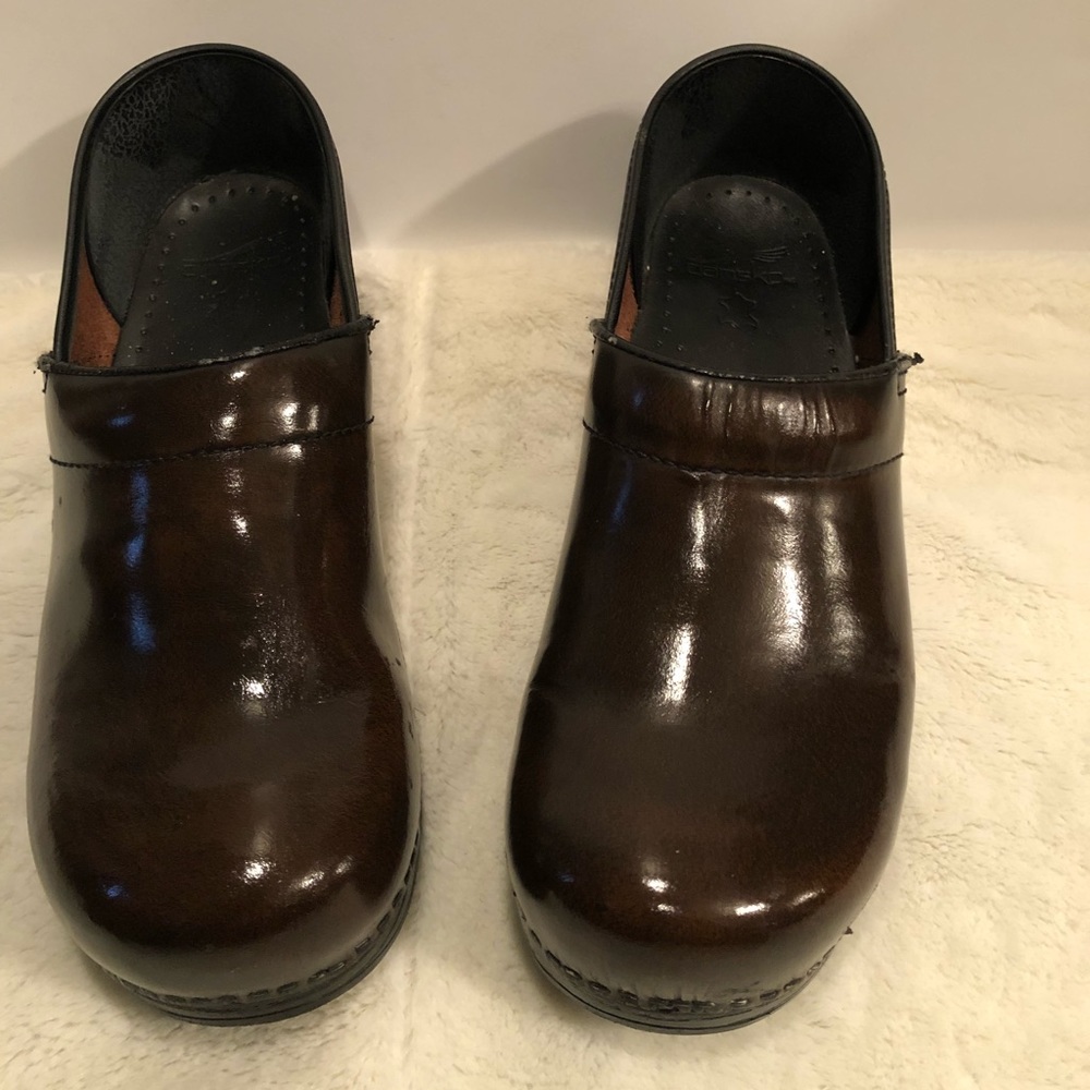 Dansko mens brown leather clogs size 44